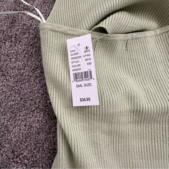 Kendall & Kylie Green Dress - Picture 4 of 5